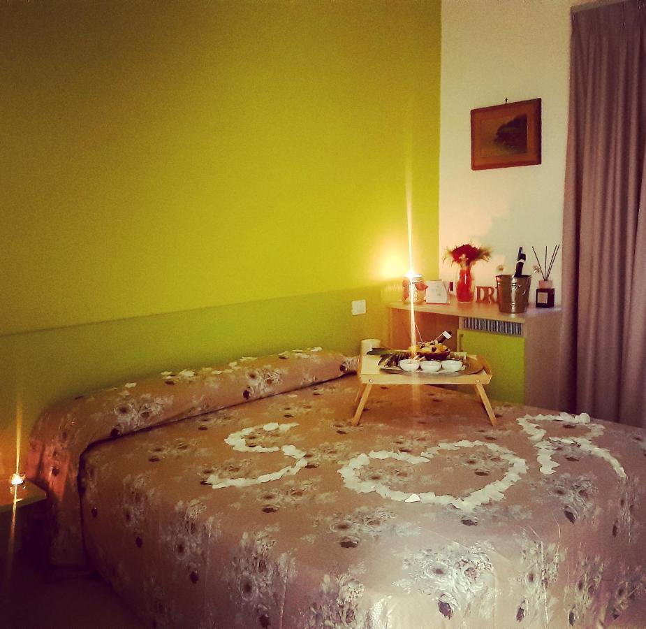 Serena Rooms Solofra Екстер'єр фото