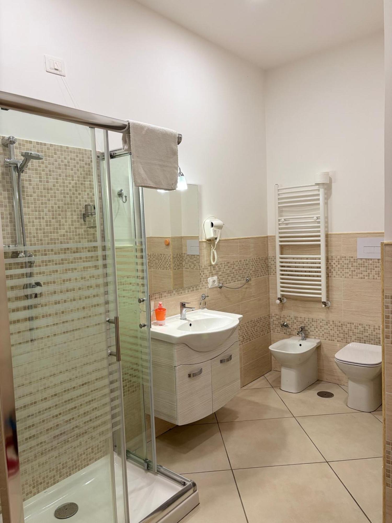Serena Rooms Solofra Екстер'єр фото