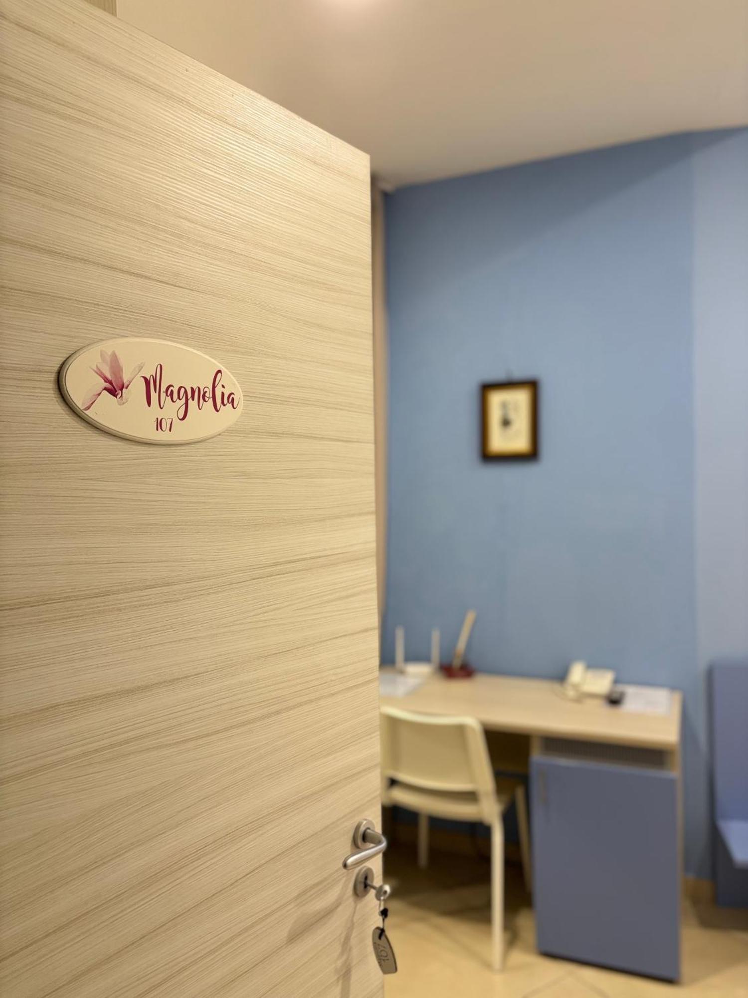 Serena Rooms Solofra Екстер'єр фото