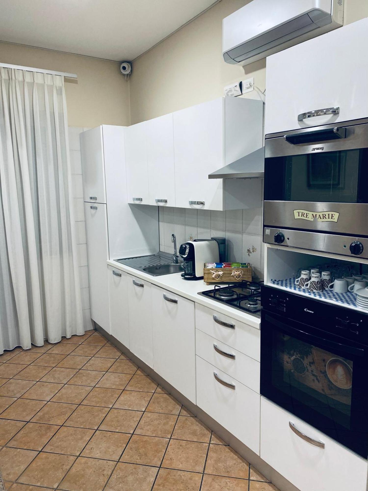 Serena Rooms Solofra Екстер'єр фото